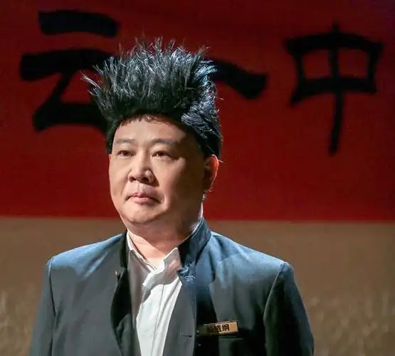 郭德纲头顶的桃心发型,竟然有这么多讲究,老婆的功劳不小呀!_网易订阅