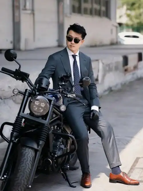 西装暴徒正装骑士的夏天