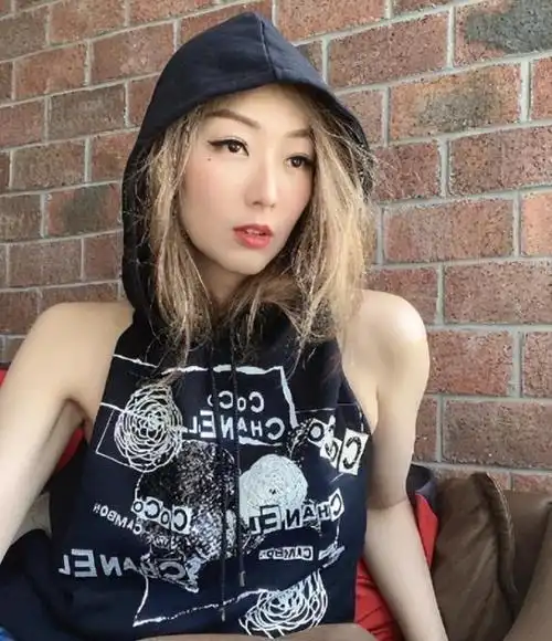 一旦启动,郑秀文就再也无法控制自己.