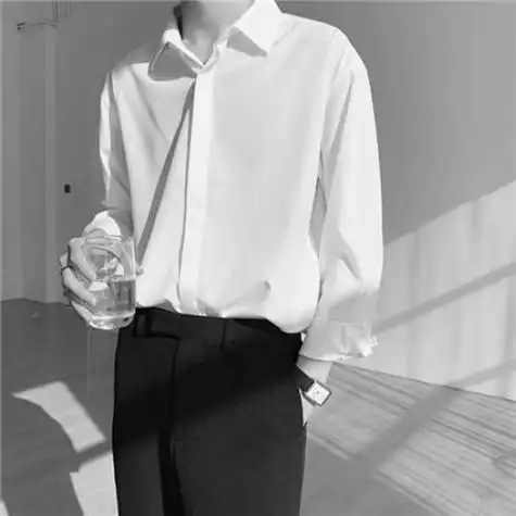 男生黑白头像落寂太久会变得沉默的