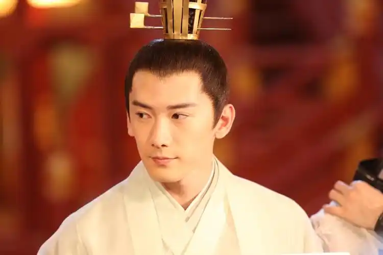 烈火如歌刘芮麟 饰 玉自寒