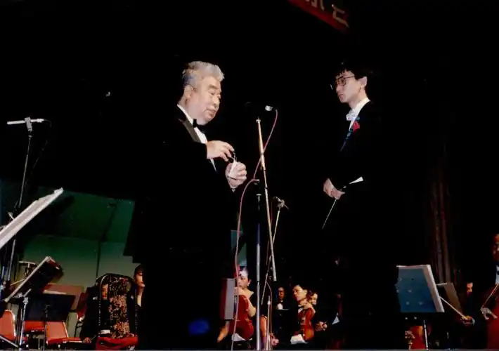 国家大剧院经典艺术讲堂指挥家李心草谈交响乐之春与交响乐普及