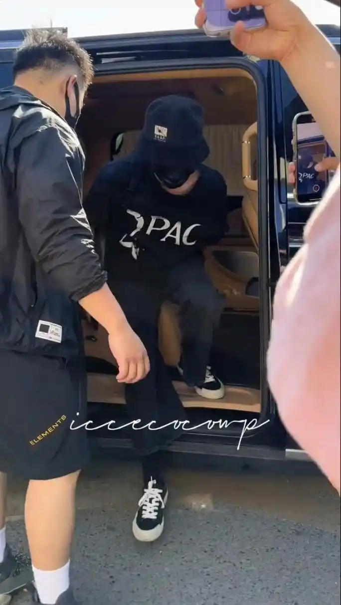 宋亚轩的脚好细好细#图文妙笔计划