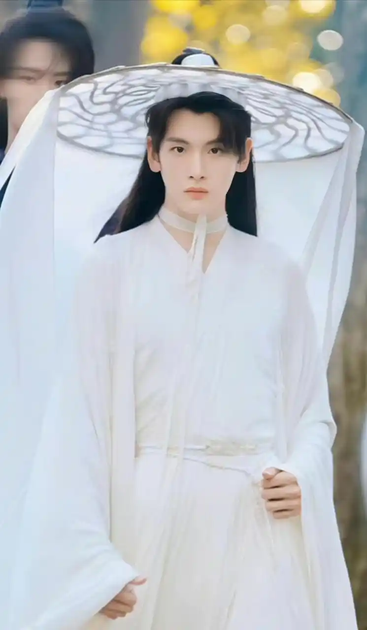 谢怜应该让鹿晗来演,翟潇闻真的不适合