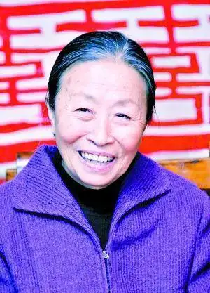 儿子对自己冷漠张少华74岁高龄了却还在拼命工作