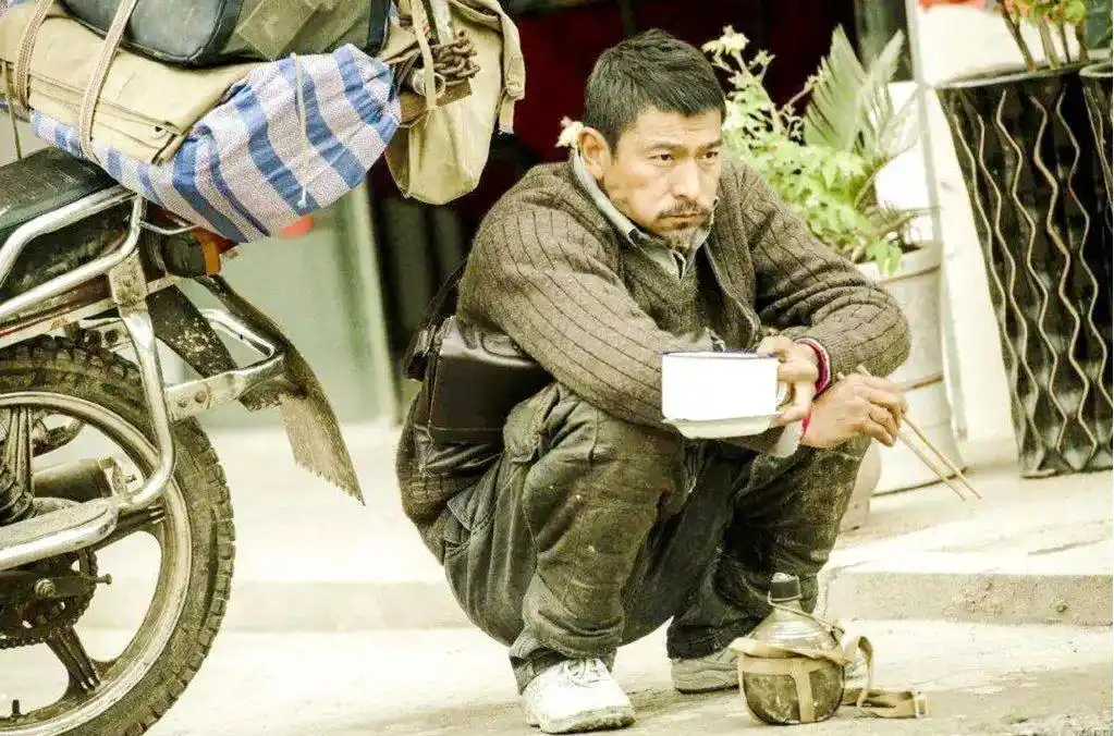 影片《失孤》剧照——但他并不孤独.