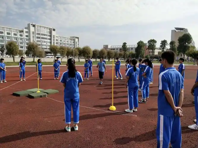 精彩赛课,活力无限一一记电白高级中学体育科组公开课教学大比武第二