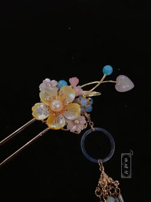 黄蝶贝玉簪花步摇