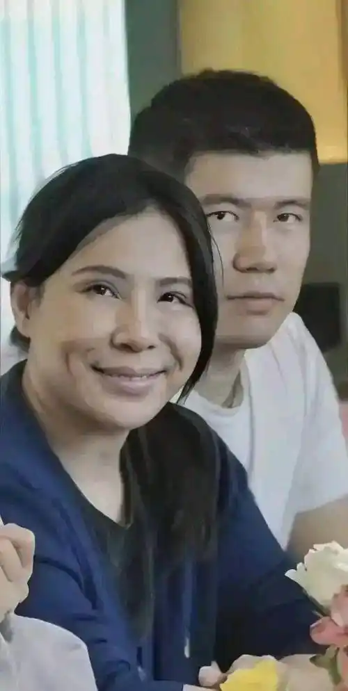 水妖陈岚没资格称太太_丈夫_向太_写作家