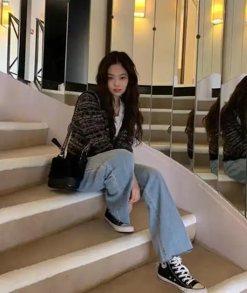 jennie不露腰不露腿穿搭(身高163cm的jennie确实很会穿)