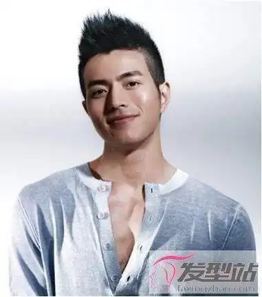 美人尖适合什么发型男 清爽利落短发超帅气有型