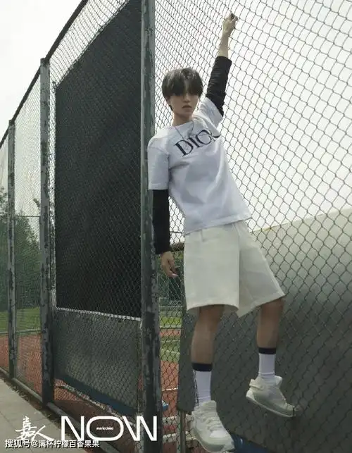 王俊凯嘉人now福利解锁,运动打球的凯凯真的好帅