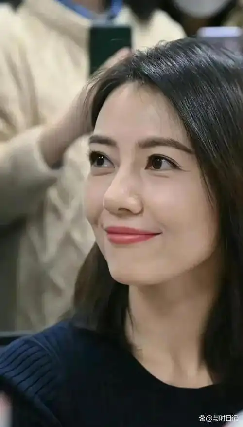 放眼整个娱乐圈,论起大家都承认的优雅美人,高圆圆一定榜上有名.