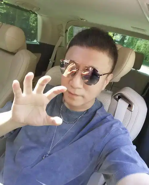 孙红雷有女万事足?