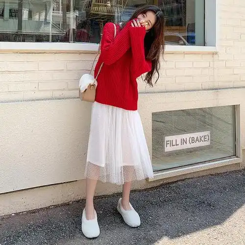 红配白对比强烈清新艳丽,令人觉得赏心悦目