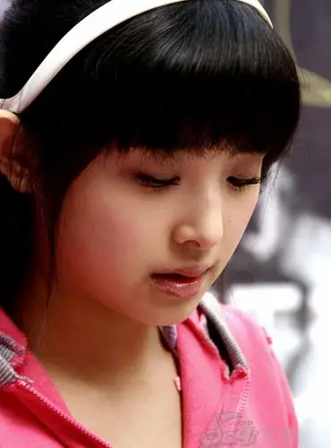 3 2006-06-13 谁能拿出张含韵最漂亮的照片?