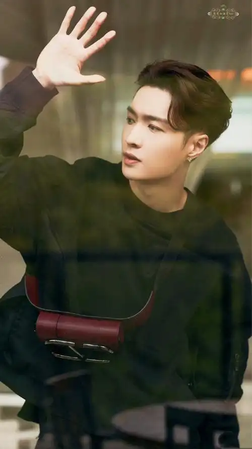 秋日私语0000#张艺兴#@张艺兴【壁纸】 【自修】07二改去水印