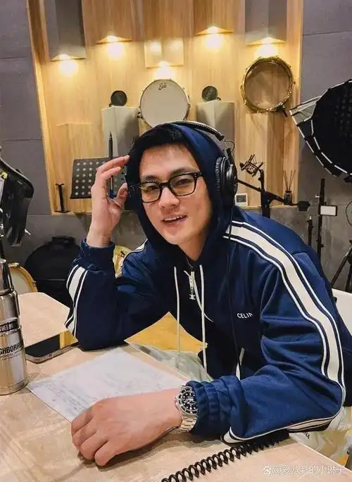 曝宋茜欧豪疑似隐婚,狗仔直播称八九不离十,女方工作室已经回应