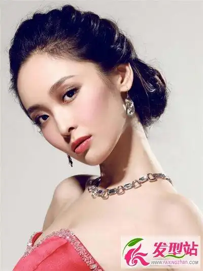 2021流行韩式盘发发型 高雅盘发让你气质up