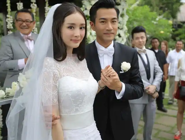 看了31岁杨幂前任近照,再看看现任老公近照,简直相差十万八千里