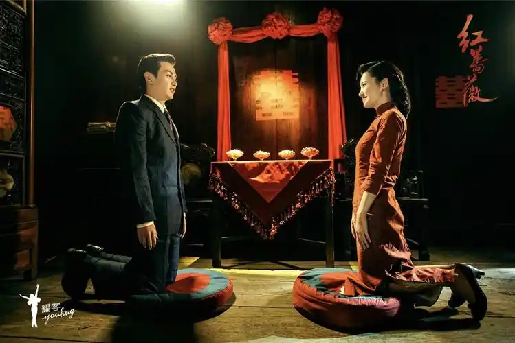 《红蔷薇》杨子姗甜蜜成婚 夏雨竹开启高能潜伏之路