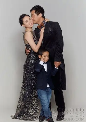 大s张庭李小璐哈文 明星全家福大盘点(图)