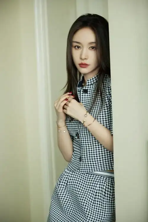 路人镜头下的王子文##王子文成都活动状态