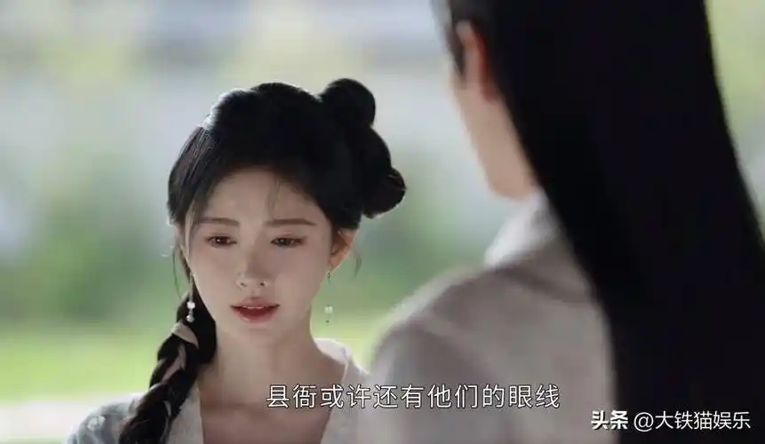 发际线黑乎乎一片发缝都没有鞠婧祎连假头套都搞特殊化吗