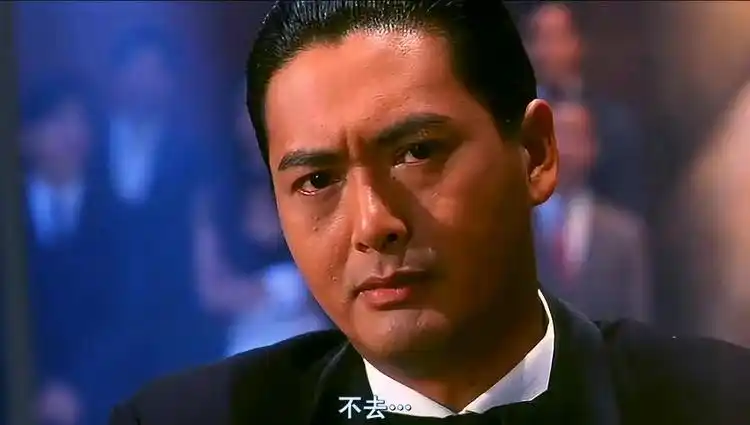 《赌神2》赌神的招牌,食朱古力,戴绿玉介指