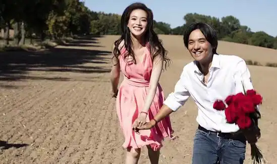 莫文蔚他不爱我落泪,莫文蔚个人资料