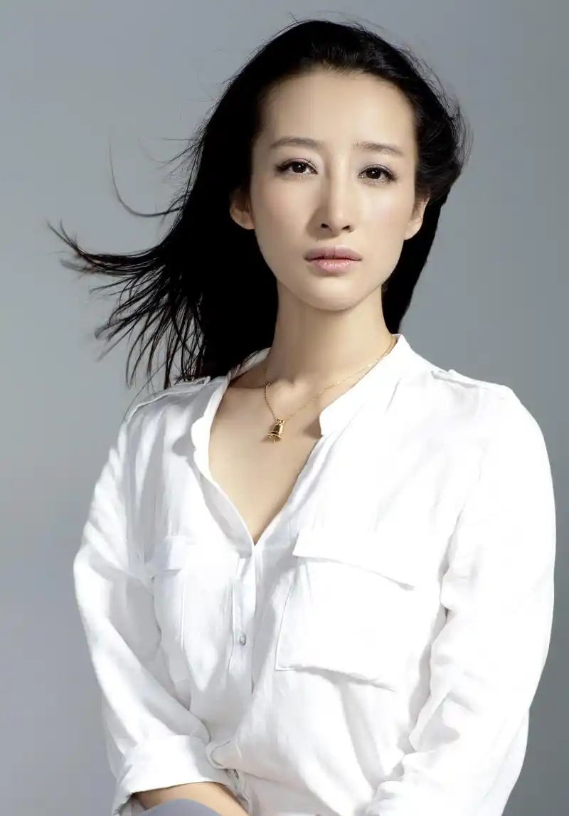 关雪盈  饰 白欢喜