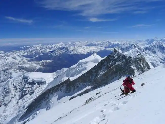 世界第五高峰——马卡鲁峰