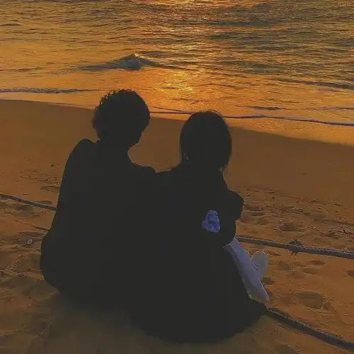日落情侣头像一男一女 夕阳黄昏海边背影cp情头【婚礼纪】