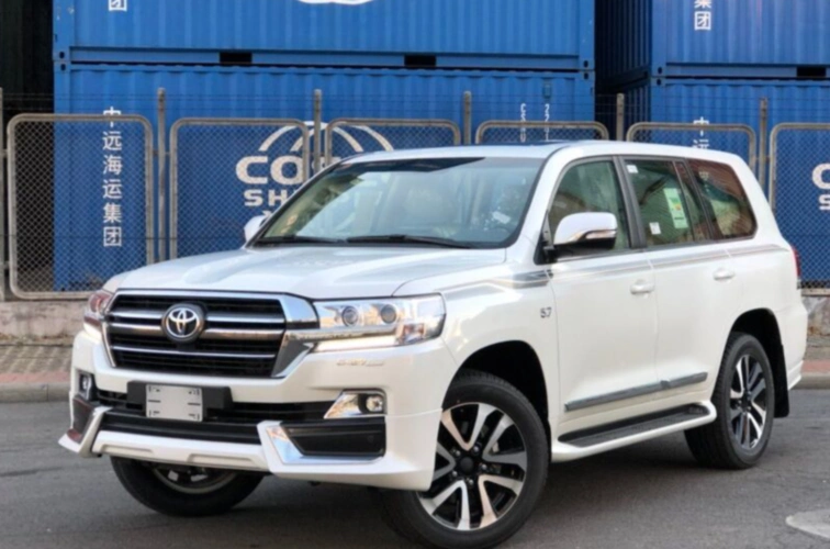 最帅气丰田陆巡亮相!外观比宝马x5还霸气,性能与保时捷卡宴看齐