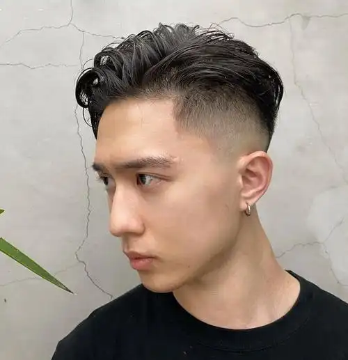 look4:蓬松侧背发型