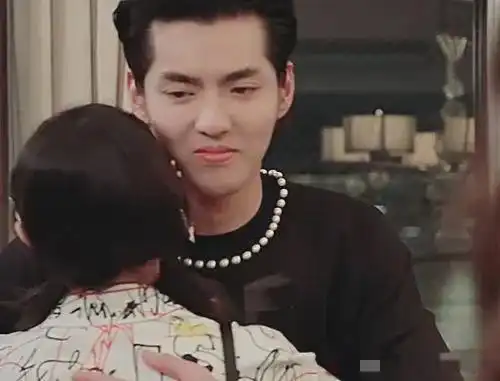 吴亦凡赵今麦这段互动真为她捏把冷汗当时吴某好像都要吃人