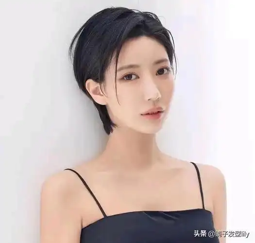 高额头的女生适合什么发型,额头高的女生适合什么发型(18款高颜值发型