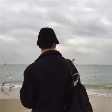 霸气又伤感的男生帅气背影头像潮流时尚男生背影头像