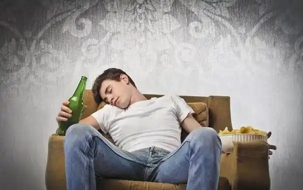 经常喝醉酒容易得什么疾病 醉酒之后如何快速解酒