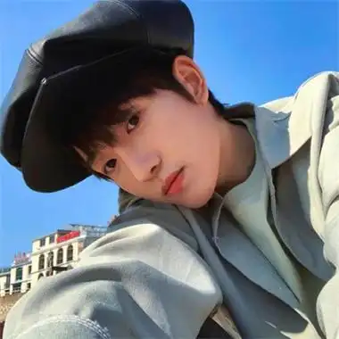 ins高级质感暖男帅气稳重头像男