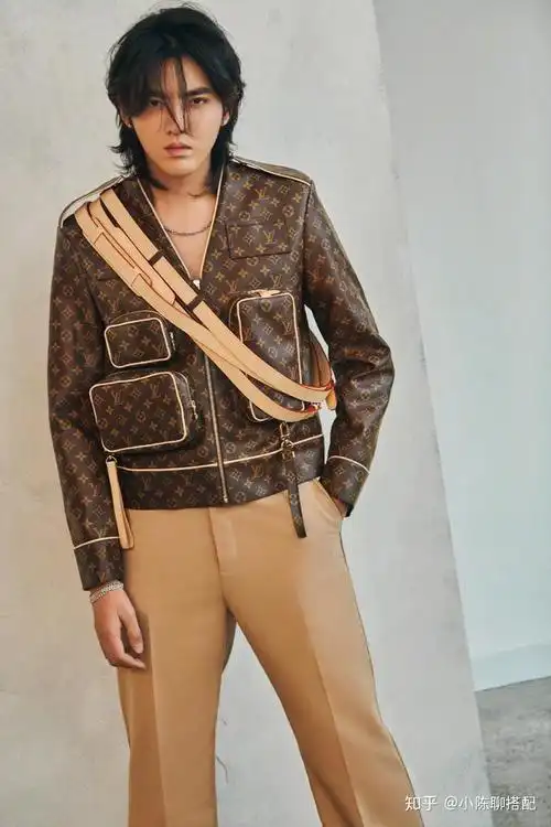 吴亦凡的穿搭功力不是吹的咋穿都有范普通人有钱也驾驭不了