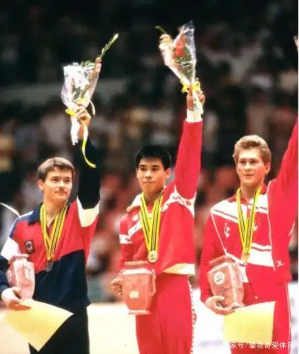 李宁是什么运动员冠军