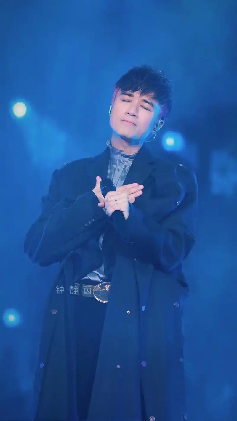 一组可以做壁纸的照片.#古巨基 #必杀技古巨基 #古巨基我好 - 抖音