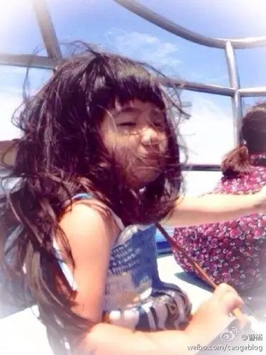 姐姐"风中凌乱"发型