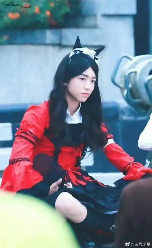 王俊凯女装的腿