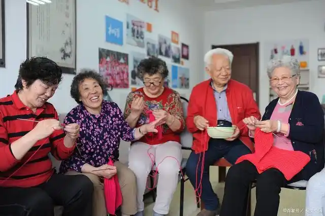 你知道吗?邻里互助不仅能帮助别人,还能提高你的幸福感!