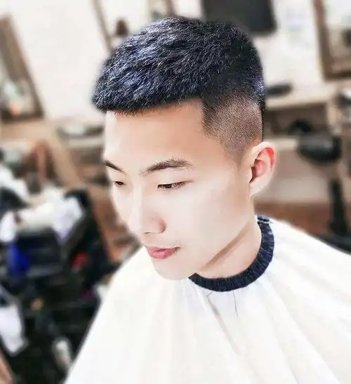 好看的男生寸头发型男生超短发发型图片帅气好看男生圆脸短发发型图片