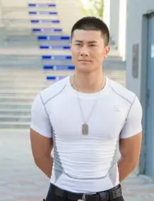 《麻辣变形计》秦升扮演者王路个人资料简介剧情介绍演员表宣传海报