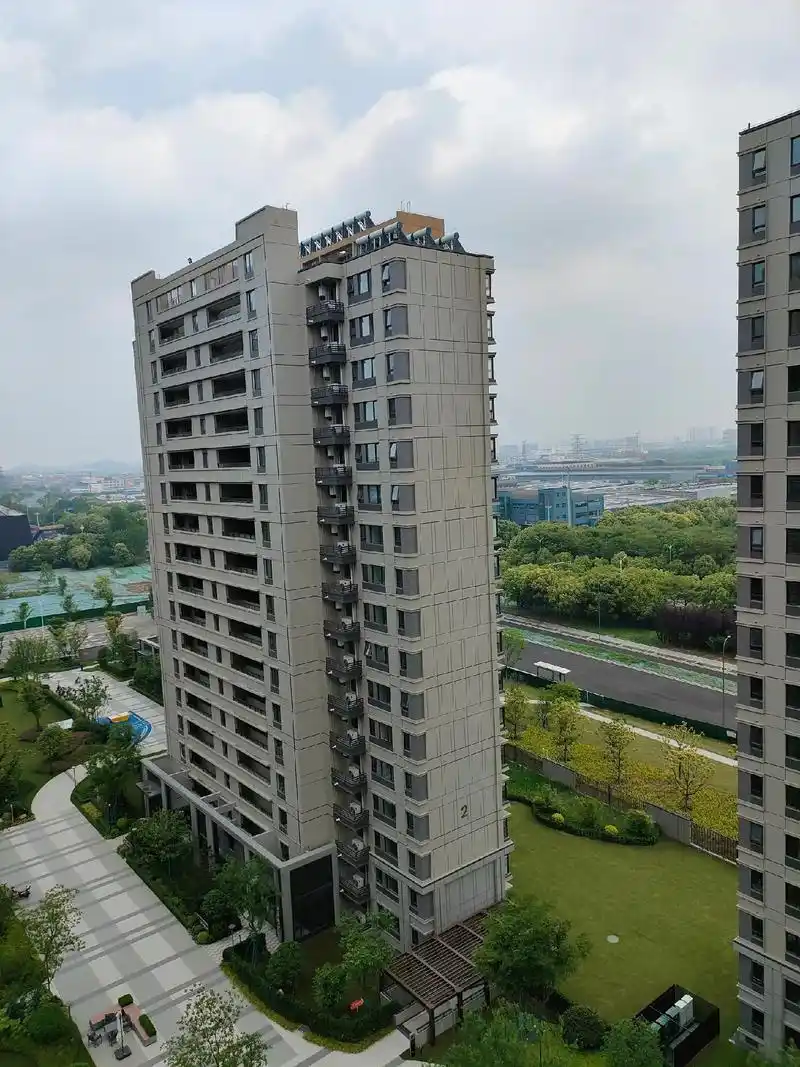 常州天宁区#实景拍摄效果 #装修 万科新都会墙布窗帘完工实拍 - 抖音