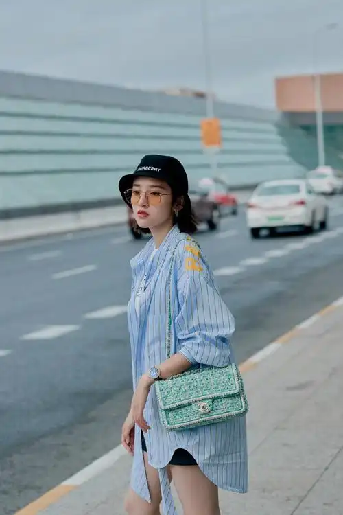 唐艺昕清爽简约机场照图片69